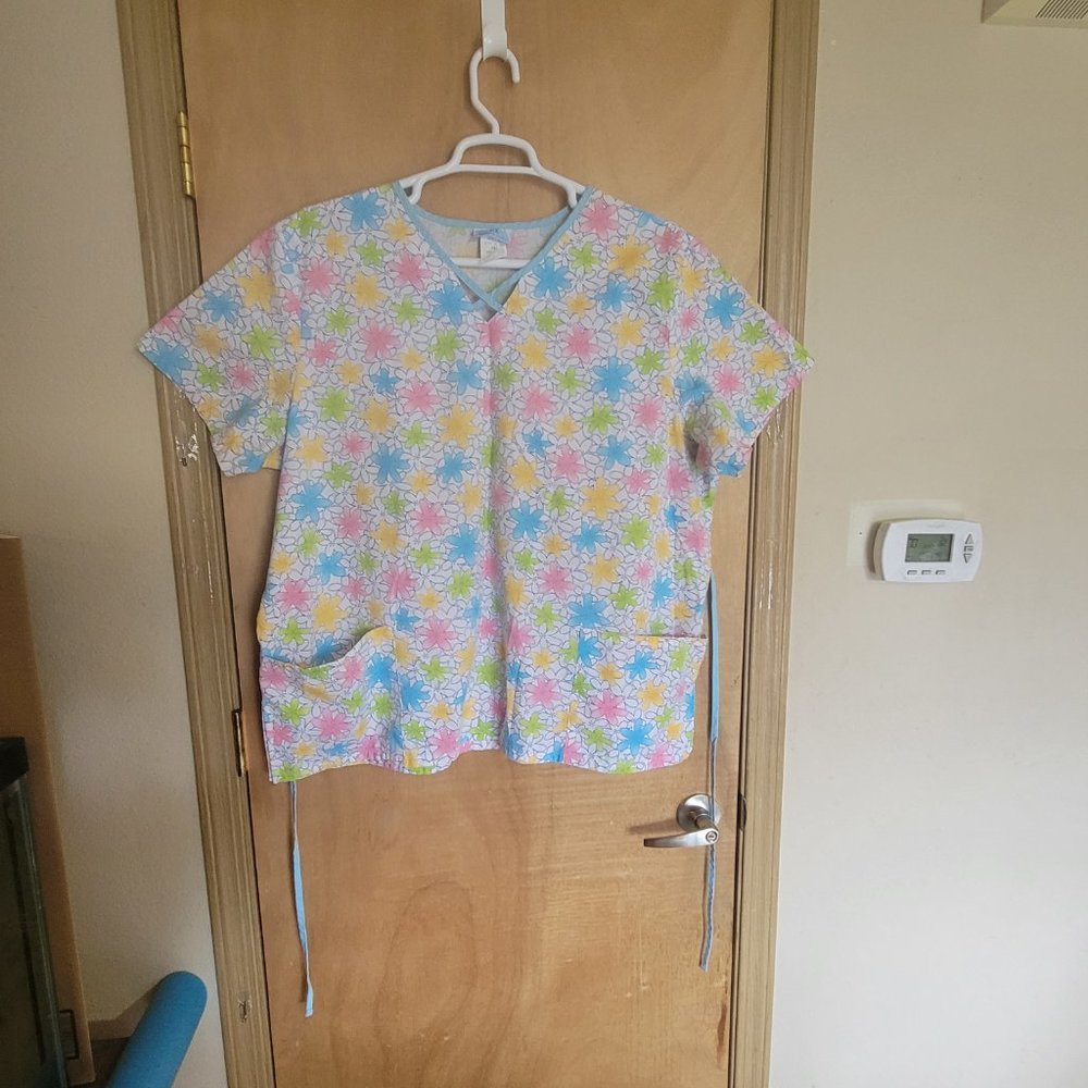 💚SB Fashion Scrub 2XL Top  Flowers Pastel Colors - Picture 5 of 6